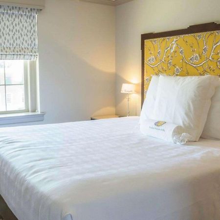 ווית'וויל The Bolling Wilson Hotel מראה חיצוני תמונה