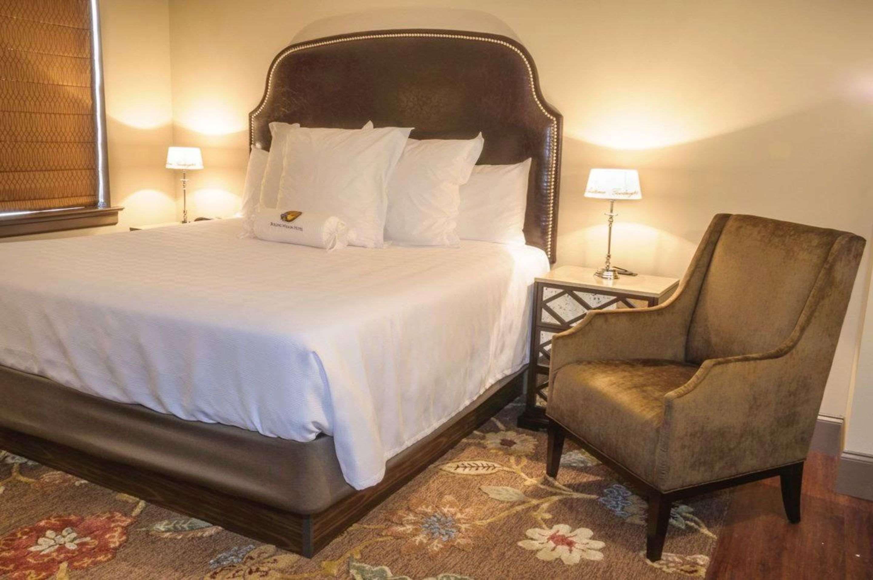 ווית'וויל The Bolling Wilson Hotel מראה חיצוני תמונה