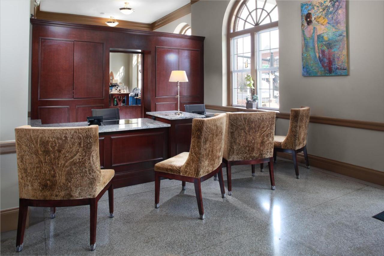 ווית'וויל The Bolling Wilson Hotel מראה חיצוני תמונה